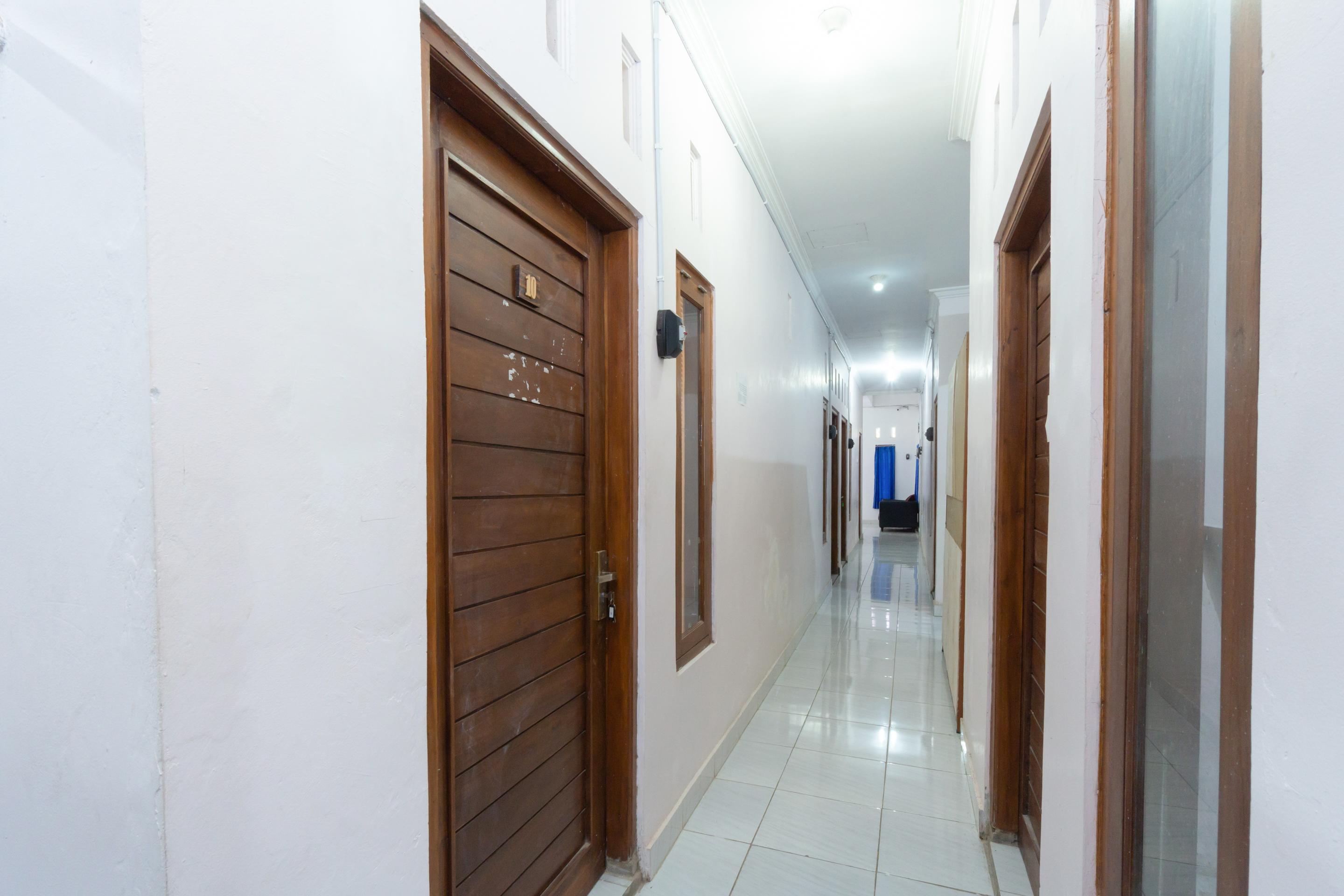 Reddoorz Syariah At Falisha Umy Ngabean Exterior photo