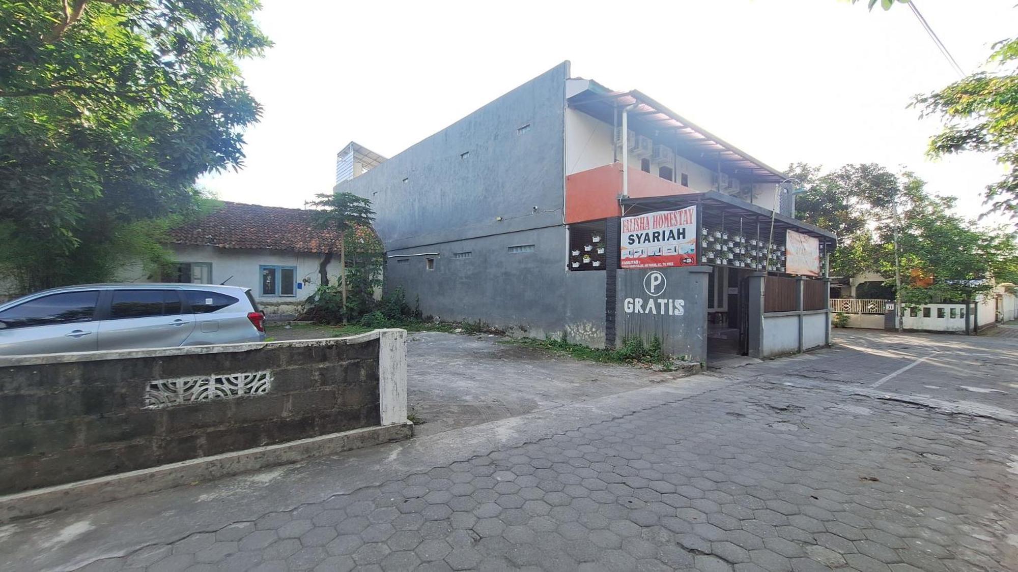 Reddoorz Syariah At Falisha Umy Ngabean Exterior photo