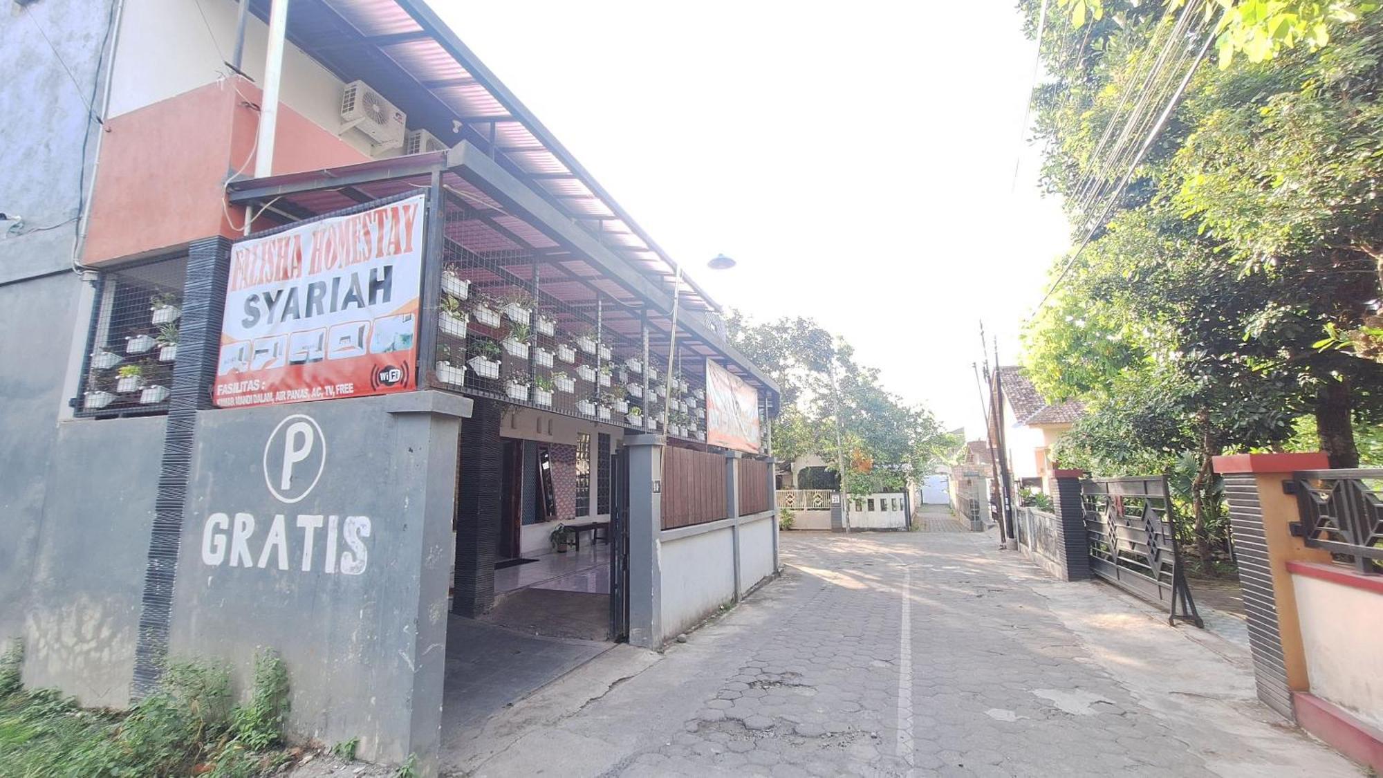 Reddoorz Syariah At Falisha Umy Ngabean Exterior photo